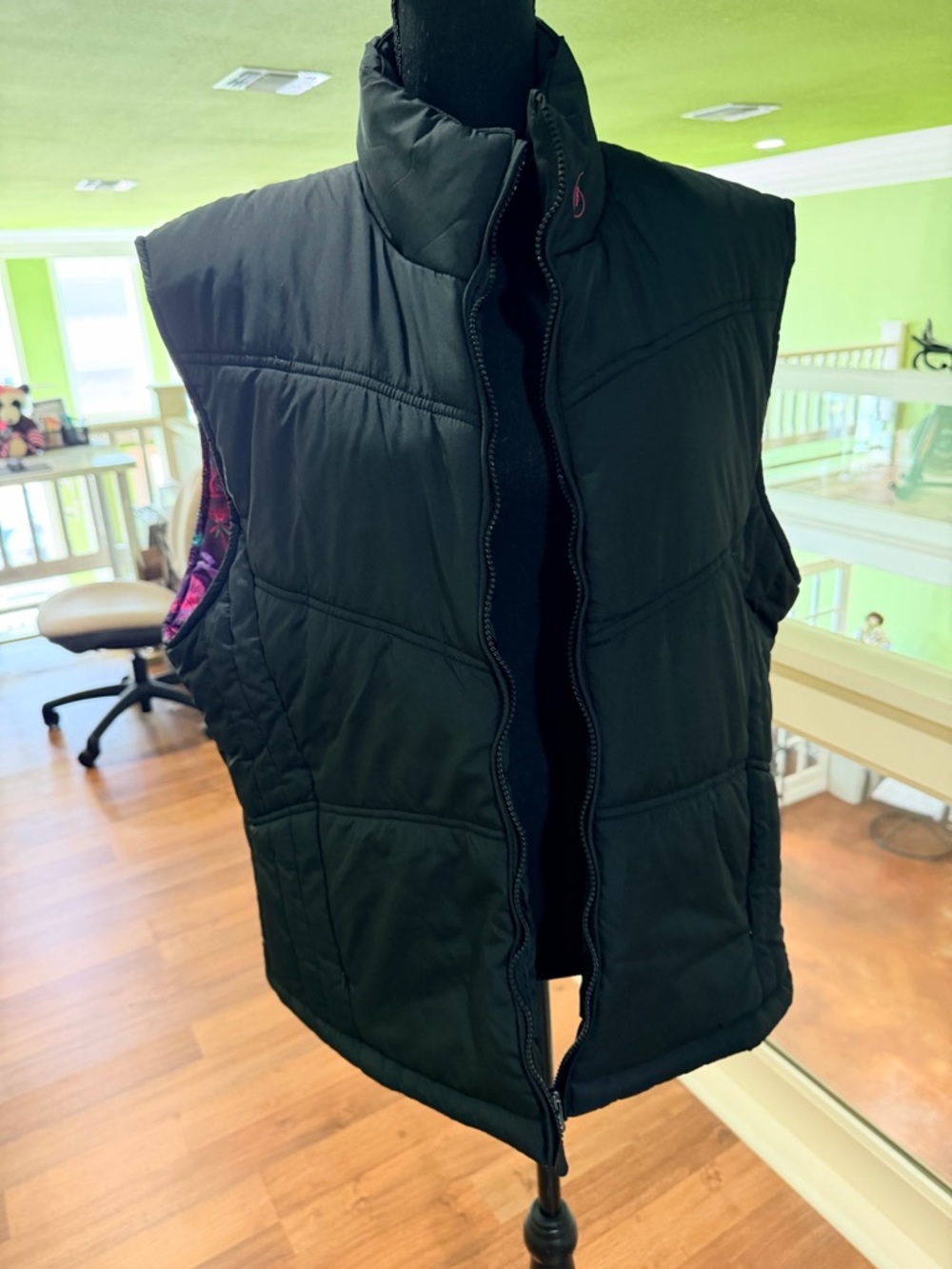 Black Puff Vest
